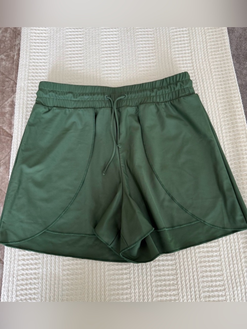 Summersault Sea to Shore Swim Shorts. Size Small